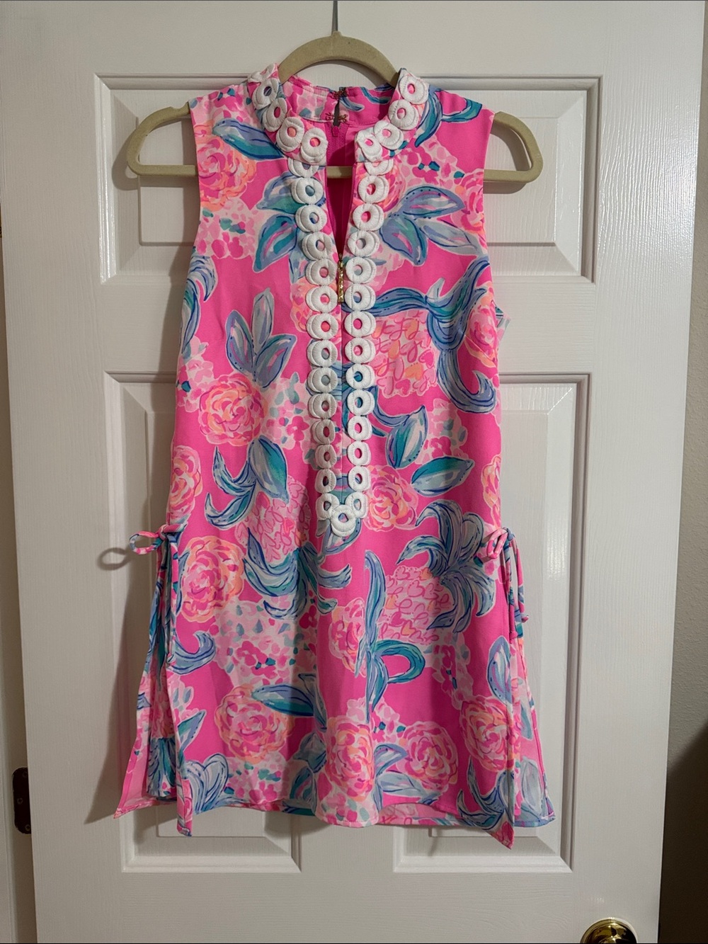 Lilly Pulitzer Pink Floral Sleeveless Mini Dress with White Trim - Picture 1 of 1